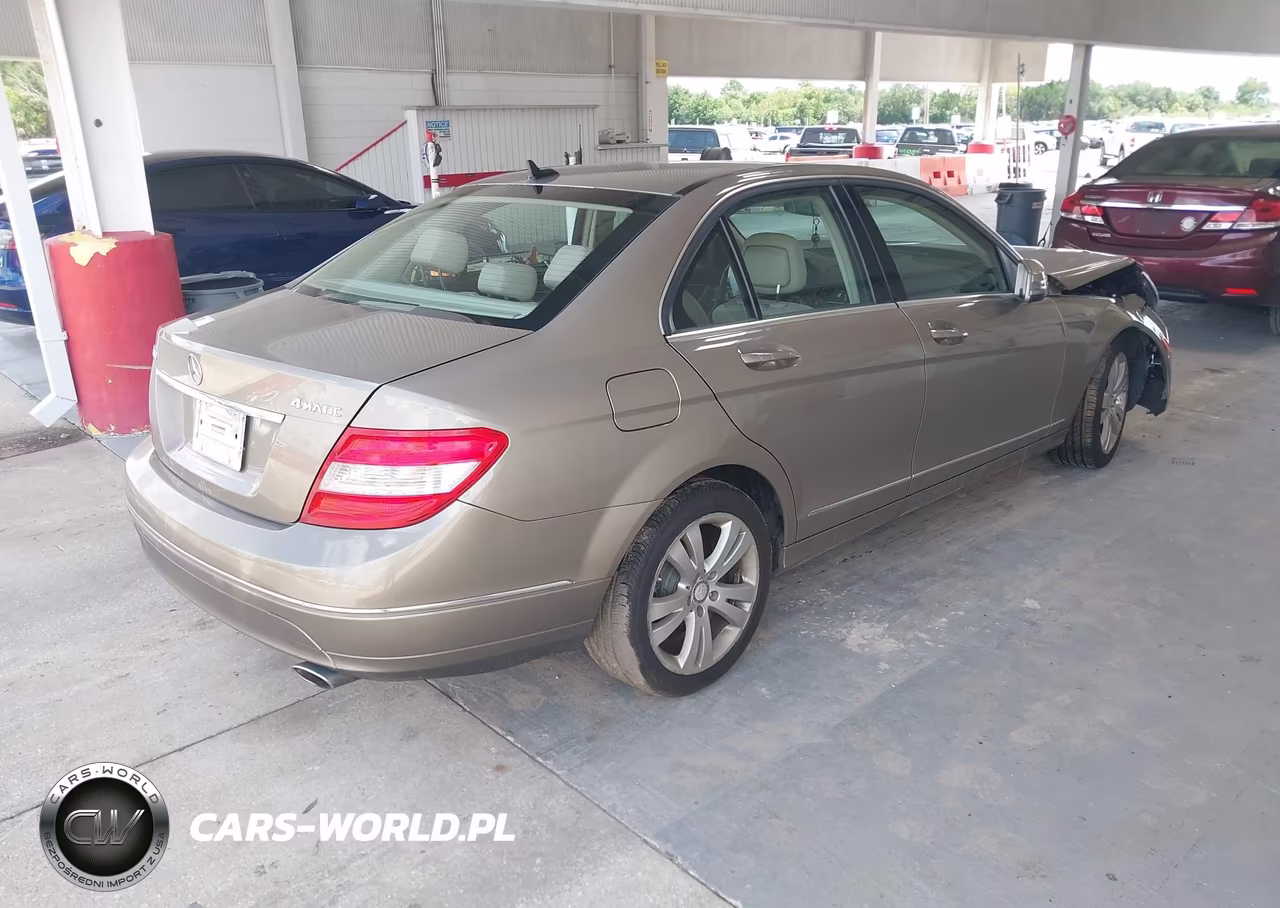 2011 Mercedes-Benz C 300 Luxury 4Matic VIN:WDDGF8BB0BR147109 - 4