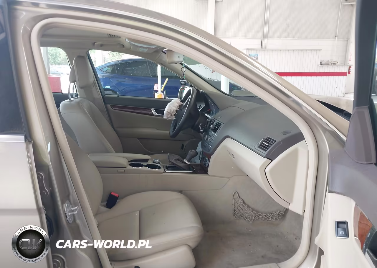 2011 Mercedes-Benz C 300 Luxury 4Matic VIN:WDDGF8BB0BR147109 - 5