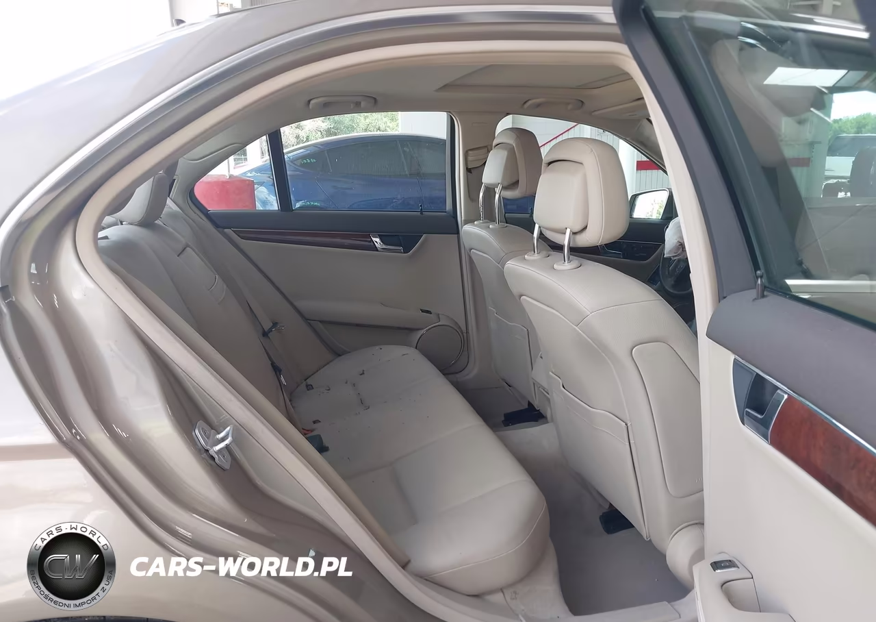 2011 Mercedes-Benz C 300 Luxury 4Matic VIN:WDDGF8BB0BR147109 - 8