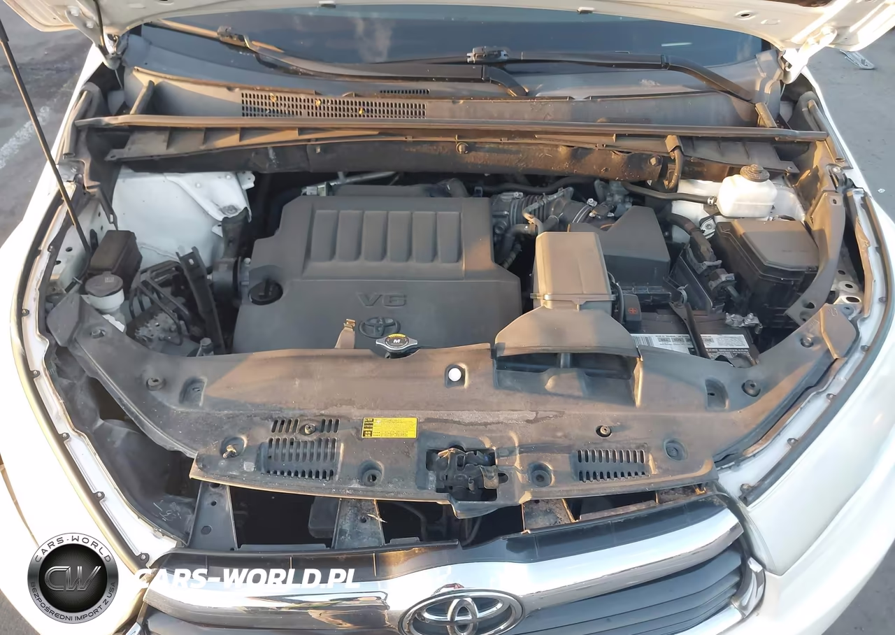2014 Toyota Highlander Le V6 VIN:5TDBKRFH6ES037840 - 10