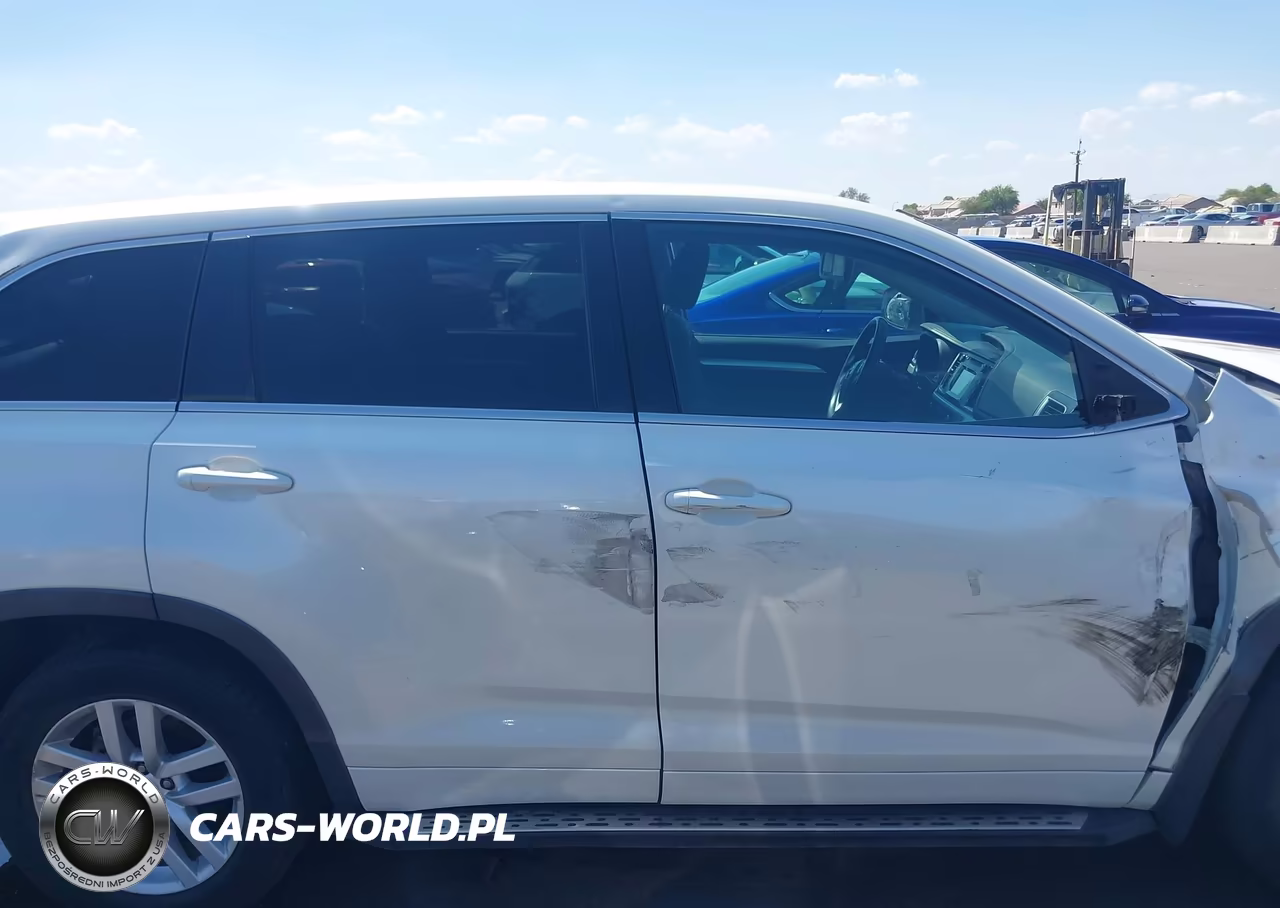 2014 Toyota Highlander Le V6 VIN:5TDBKRFH6ES037840 - 13