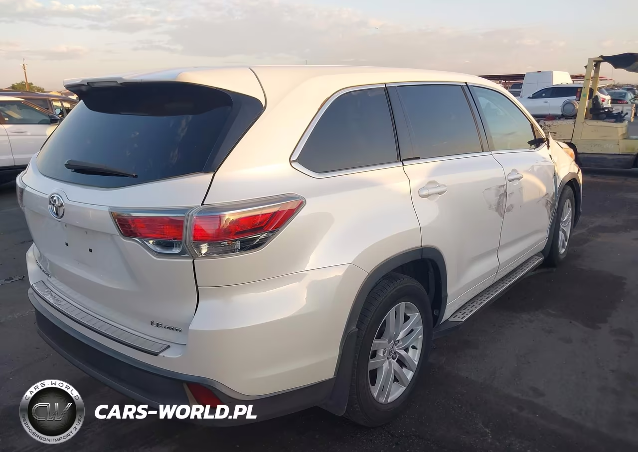 2014 Toyota Highlander Le V6 VIN:5TDBKRFH6ES037840 - 4