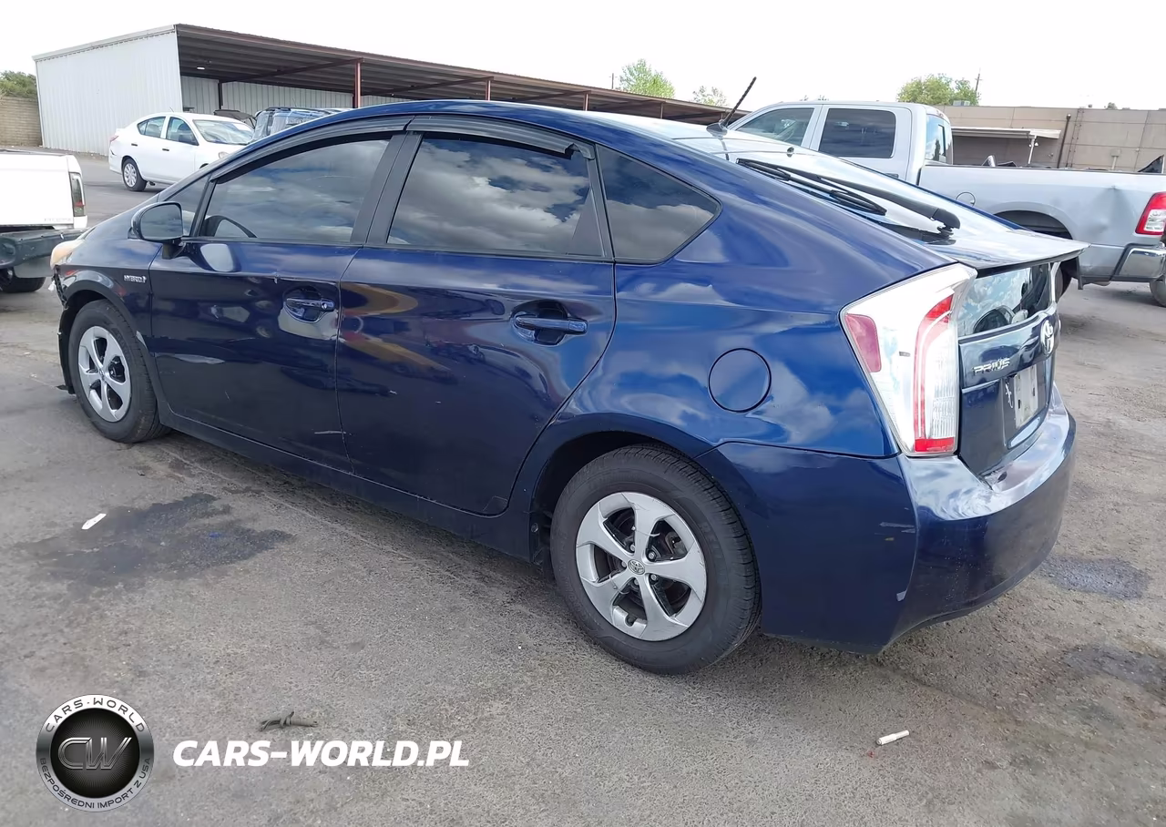 2014 Toyota Prius Two VIN:JTDKN3DU0E1777823 - 3
