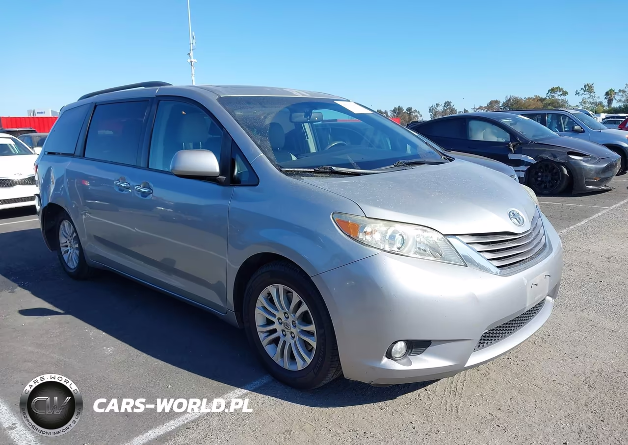2015 Toyota Sienna Xle Premium 8 Passenger VIN:5TDYK3DC3FS667623 - 1
