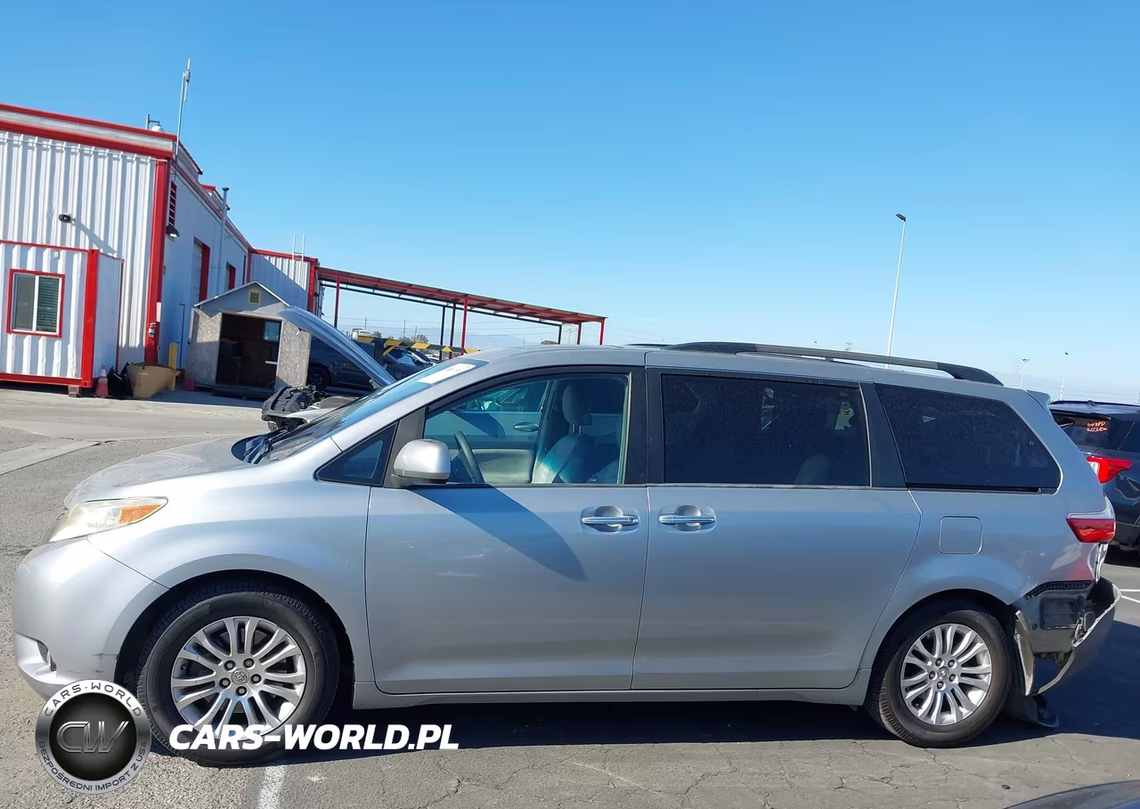 2015 Toyota Sienna Xle Premium 8 Passenger VIN:5TDYK3DC3FS667623 - 14