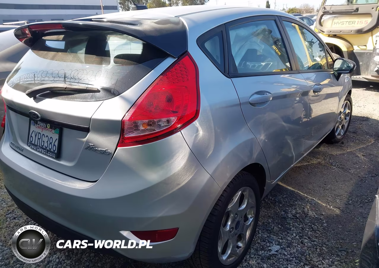 2013 Ford Fiesta Titanium VIN:3FADP4FJ1DM186354 - 4