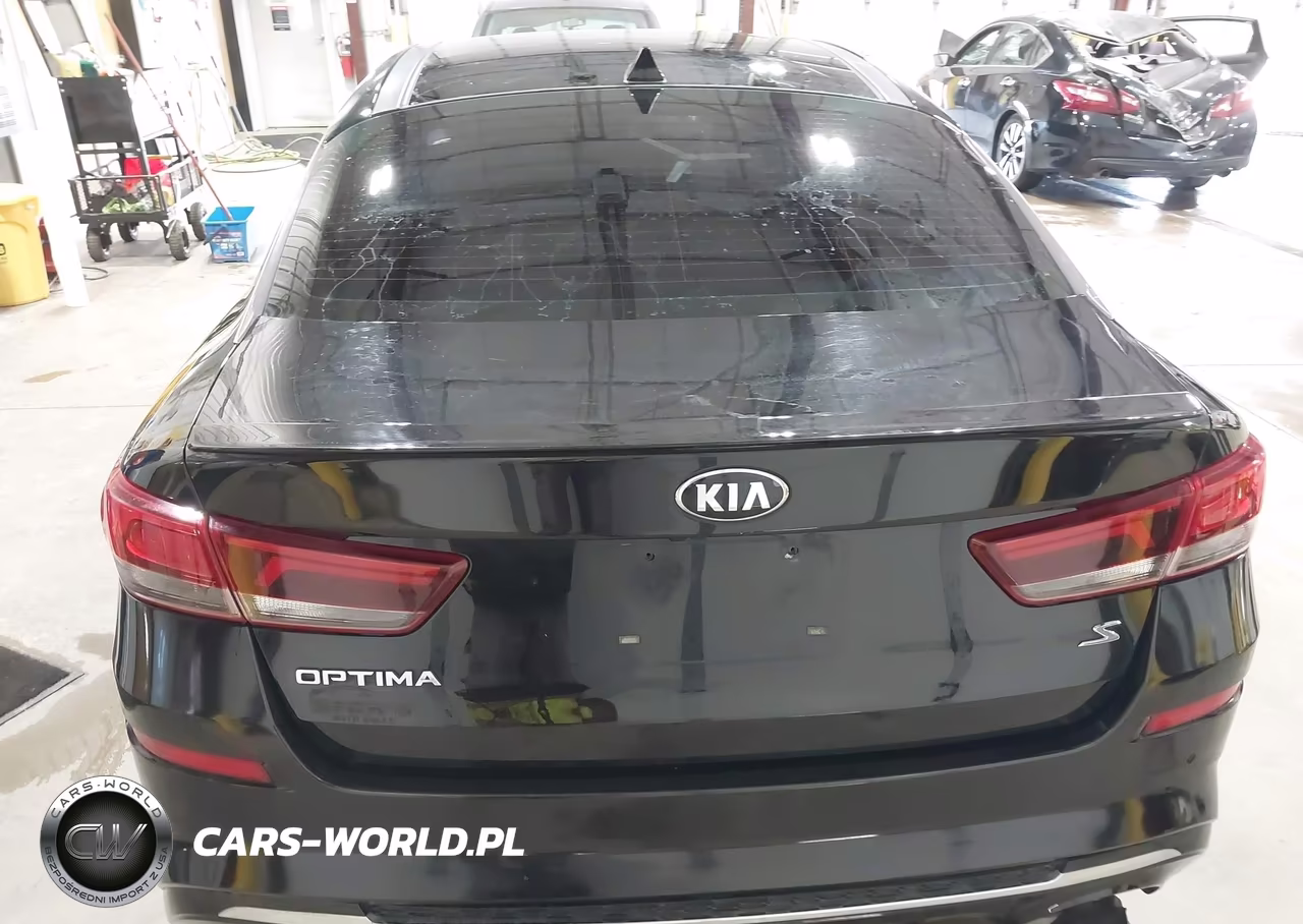2019 Kia Optima S VIN:5XXGT4L34KG369528 - 17