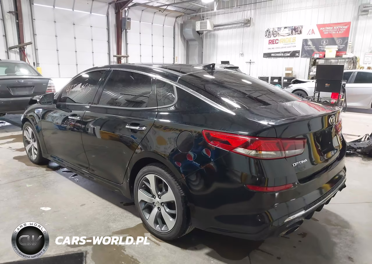 2019 Kia Optima S VIN:5XXGT4L34KG369528 - 3