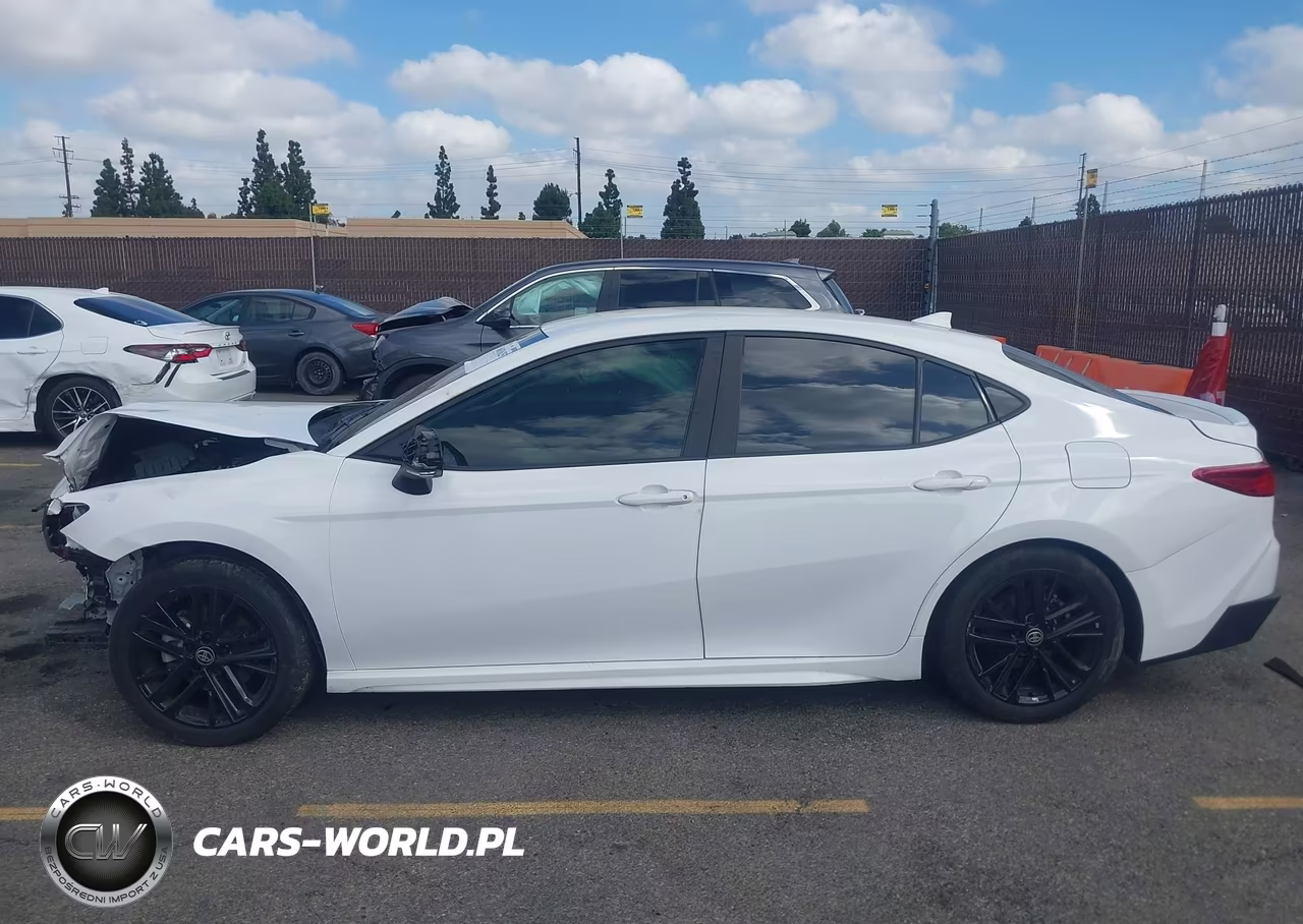 2025 Toyota Camry Se VIN:4T1DAACK5SU525726 - 13