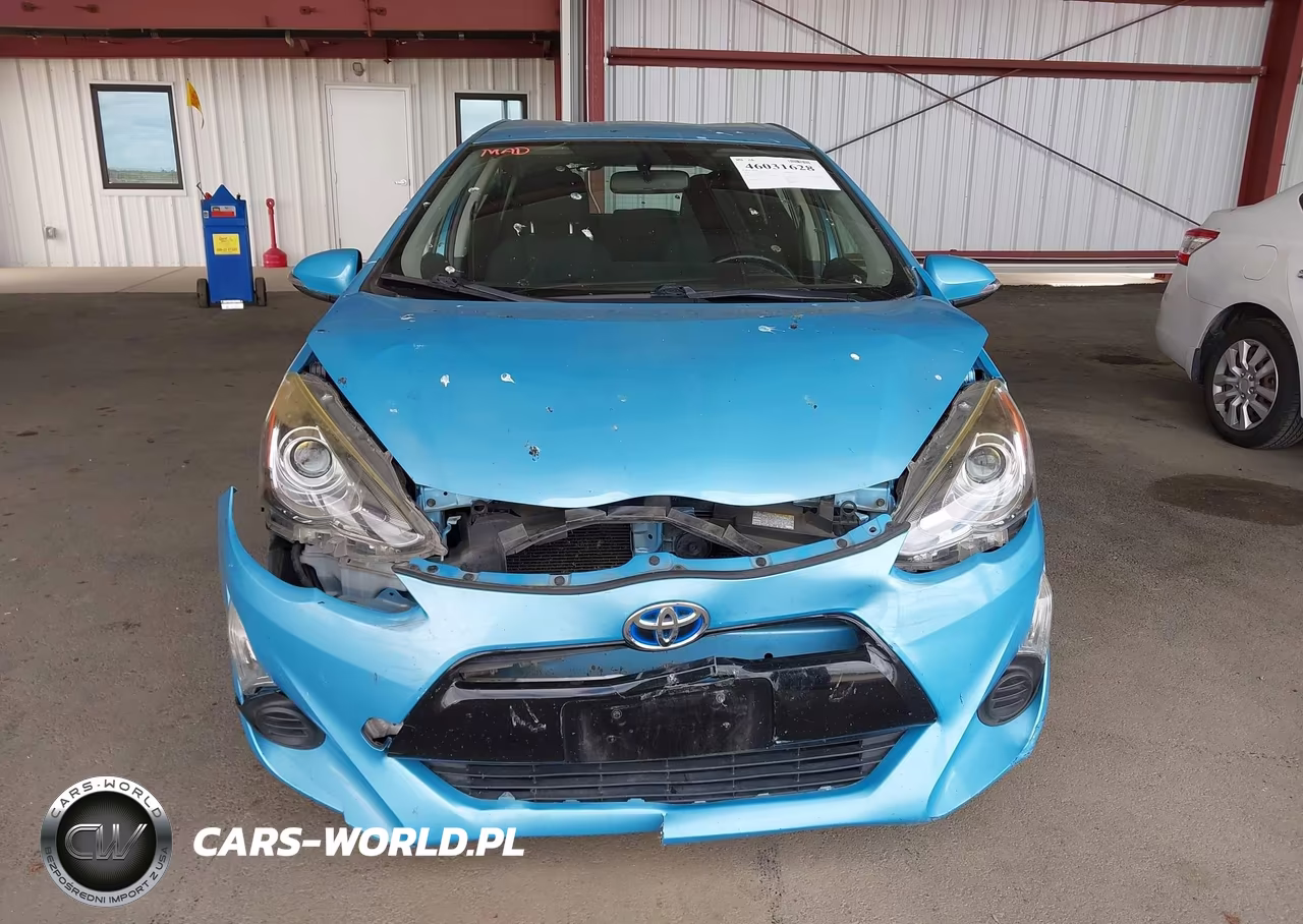 2015 Toyota Prius C Three VIN:JTDKDTB36F1104288 - 12