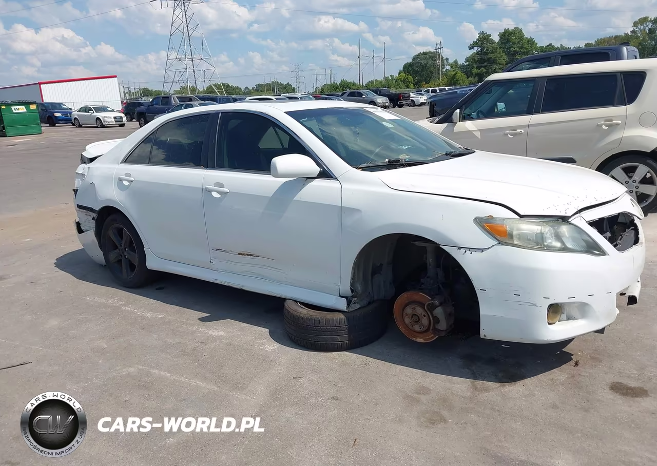 2011 Toyota Camry Se – zdjęcie 1 z 11