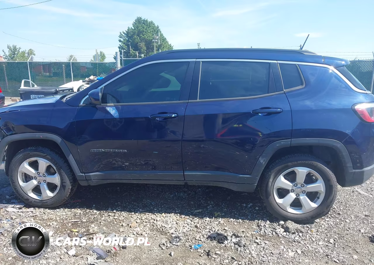 2018 Jeep Compass Latitude 4X4 VIN:3C4NJDBBXJT270625 - 15