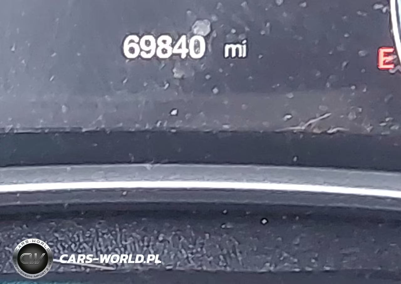 2018 Jeep Compass Latitude 4X4 VIN:3C4NJDBBXJT270625 - 16