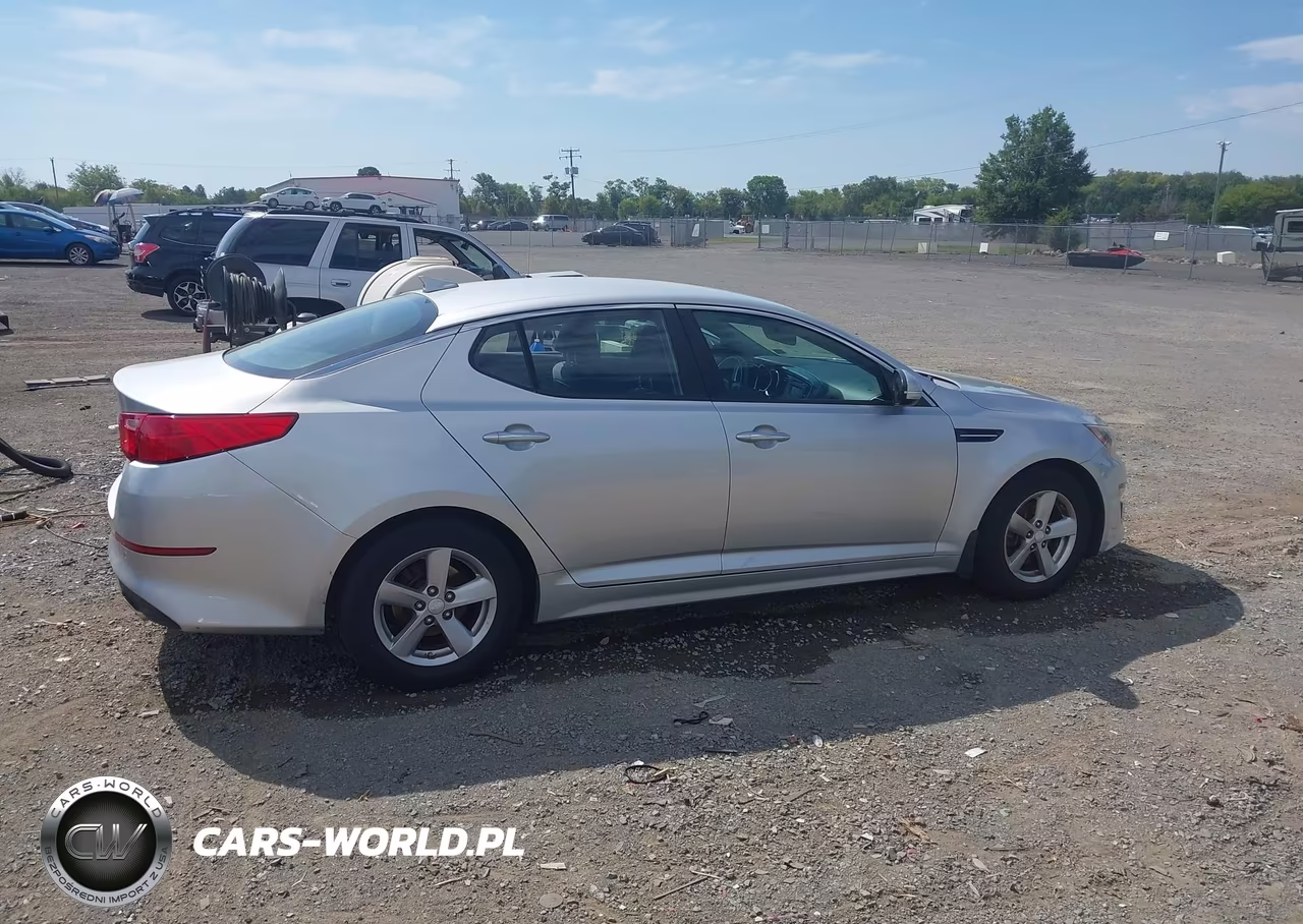 2015 Kia Optima Lx VIN:5XXGM4A75FG378828 - 13