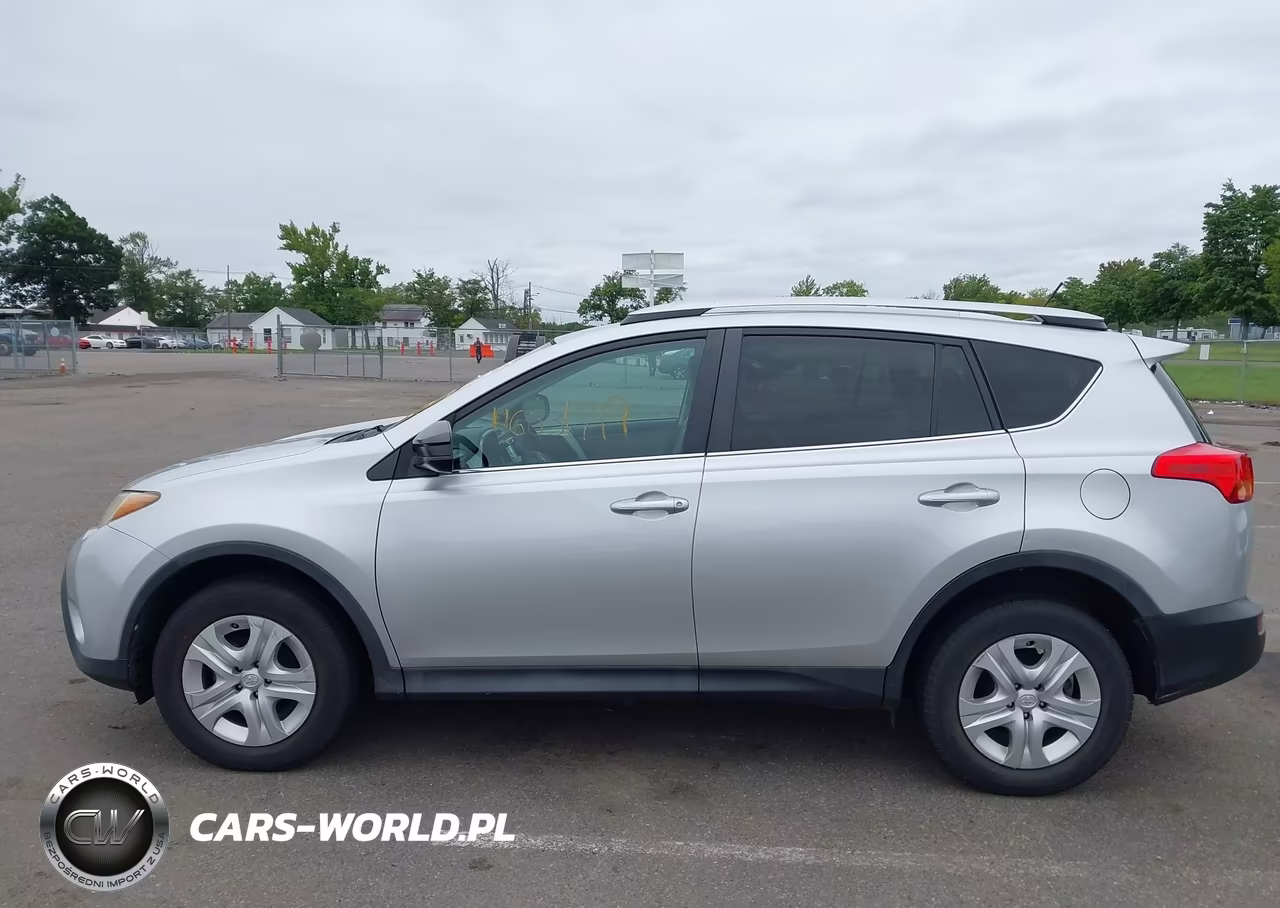 2015 Toyota Rav4 Le VIN:2T3BFREV3FW329960 - 14
