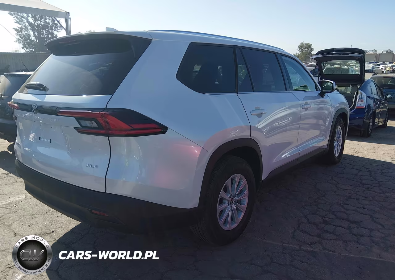 2026 Toyota Grand Highlander Hybrid Xle VIN:5TDACAB59TS102330 - 4