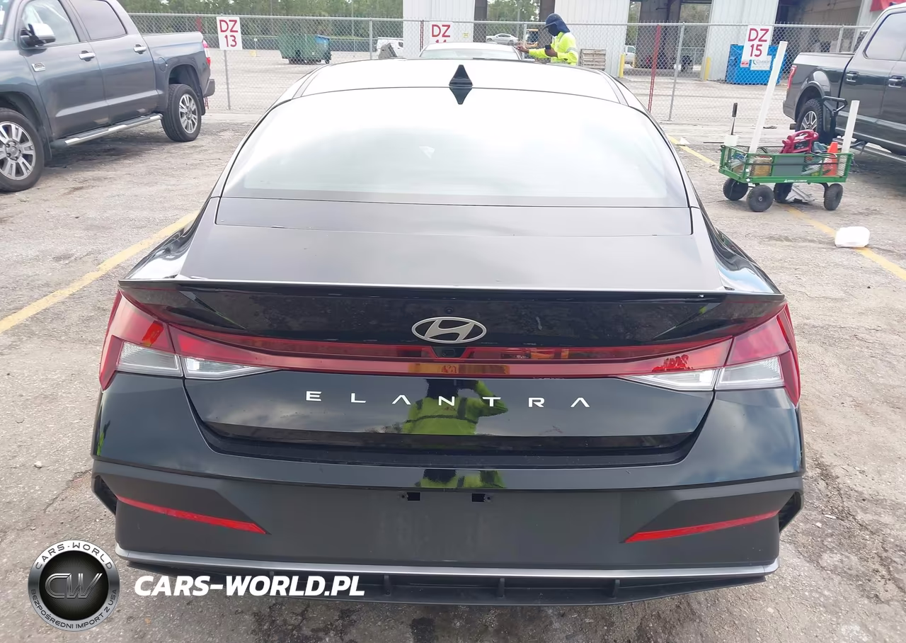 2025 Hyundai Elantra Sel Sport VIN:KMHLM4DG2SU999132 - 16