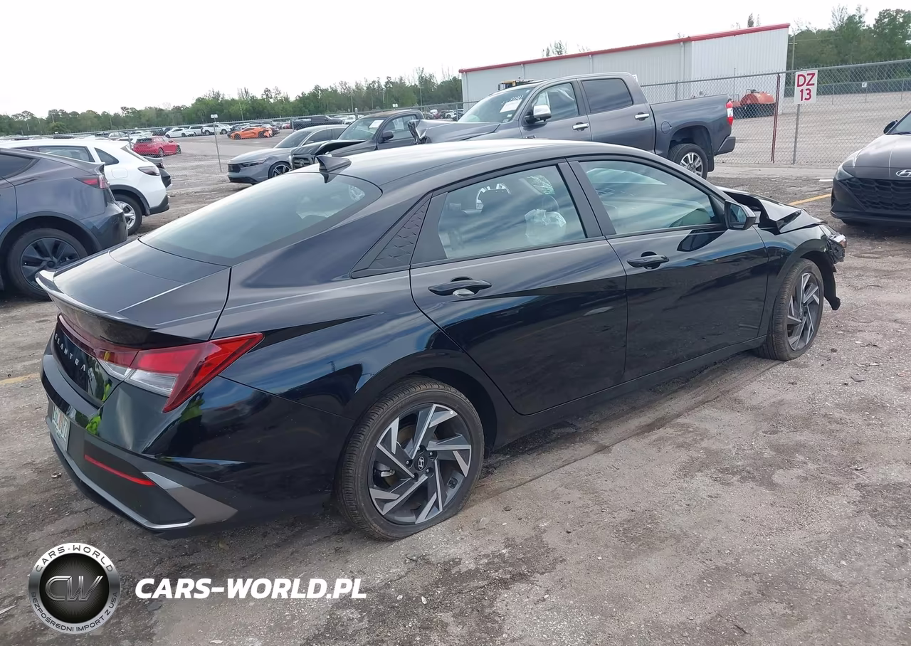 2025 Hyundai Elantra Sel Sport VIN:KMHLM4DG2SU999132 - 4