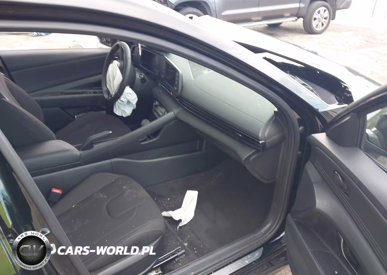 2025 Hyundai Elantra Sel Sport VIN:KMHLM4DG2SU999132 - 5