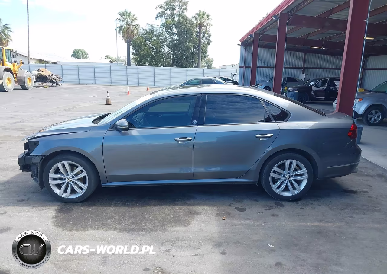 2019 Volkswagen Passat 2.0T Wolfsburg Edition VIN:1VWLA7A30KC009839 - 15