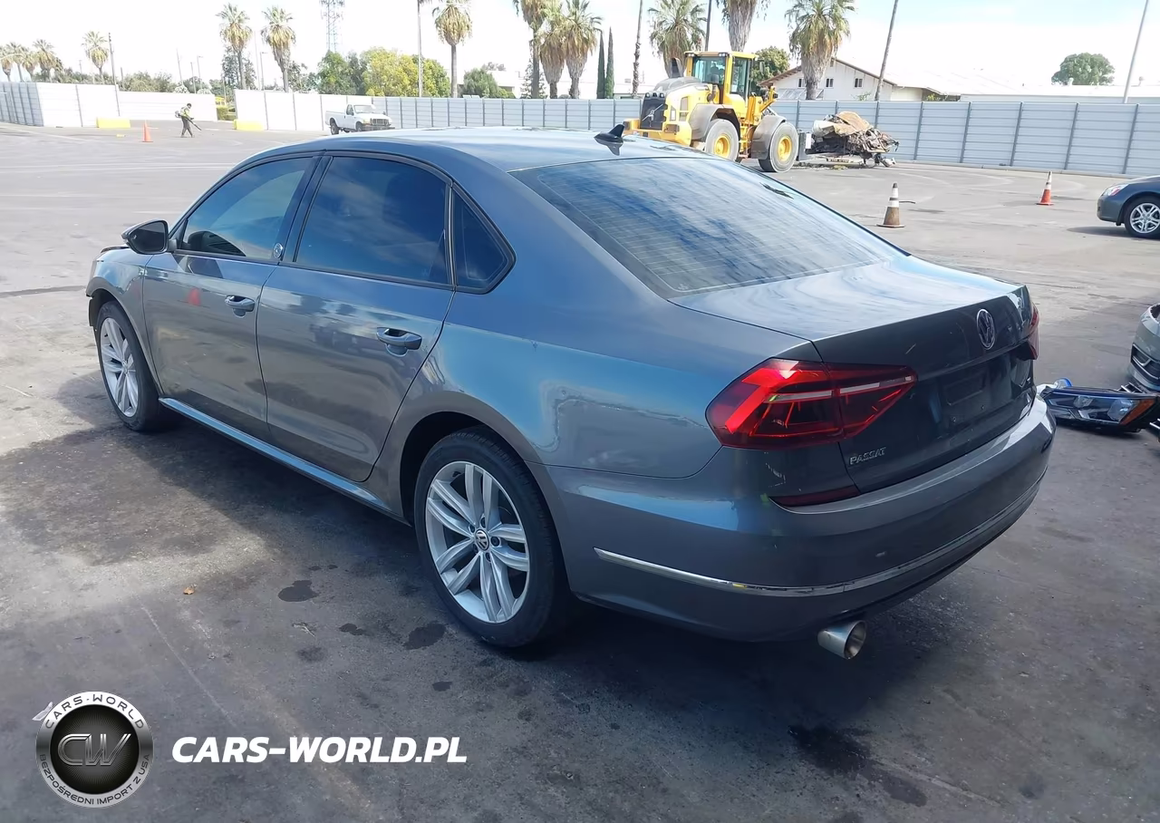 2019 Volkswagen Passat 2.0T Wolfsburg Edition VIN:1VWLA7A30KC009839 - 3