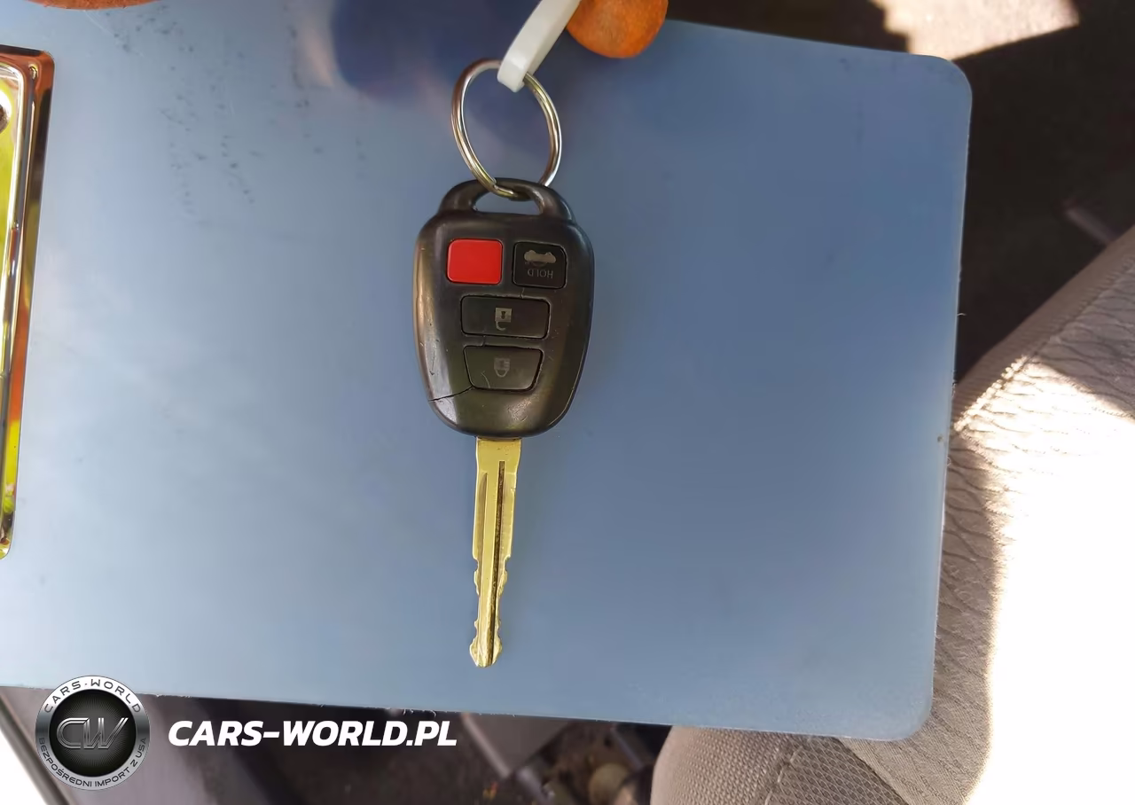 2016 Toyota Corolla Le Plus VIN:5YFBURHE8GP524000 - 11