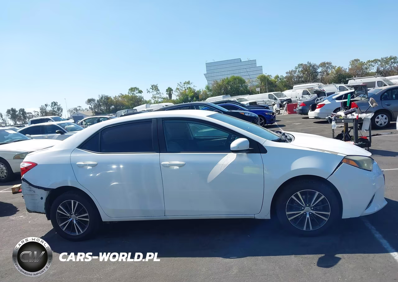 2016 Toyota Corolla Le Plus VIN:5YFBURHE8GP524000 - 14