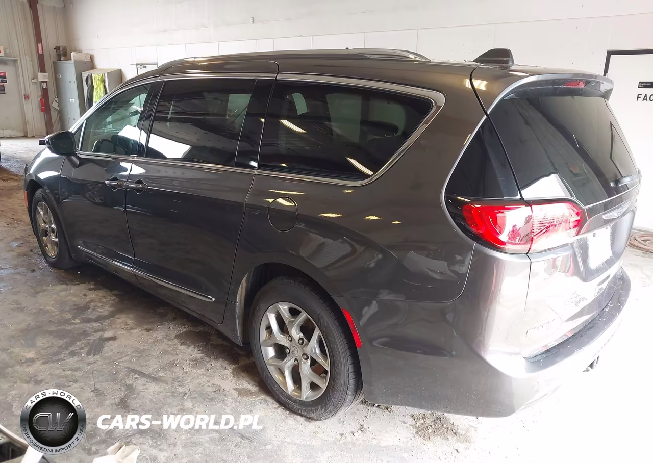 2020 Chrysler Pacifica Limited VIN:2C4RC1GG7LR100775 - 3