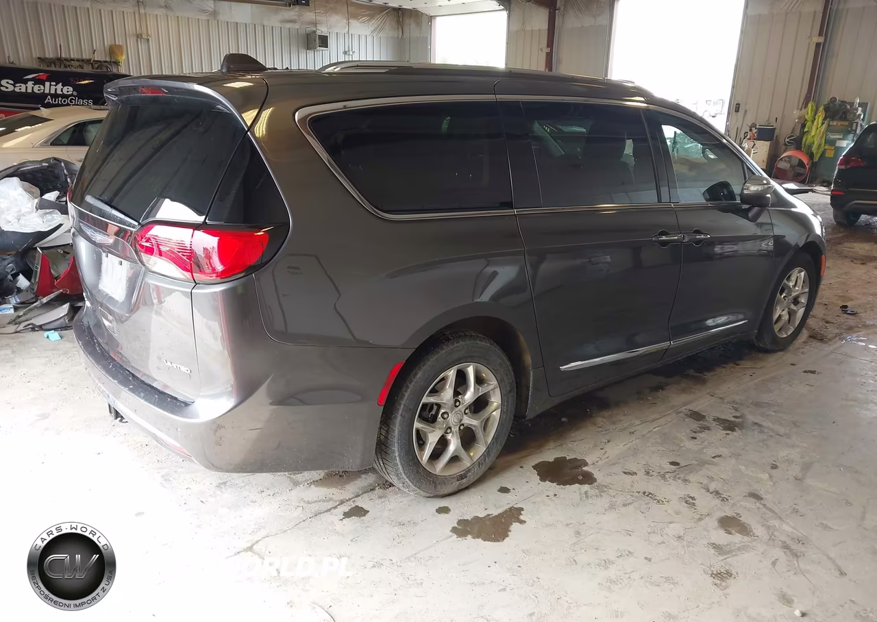 2020 Chrysler Pacifica Limited VIN:2C4RC1GG7LR100775 - 4