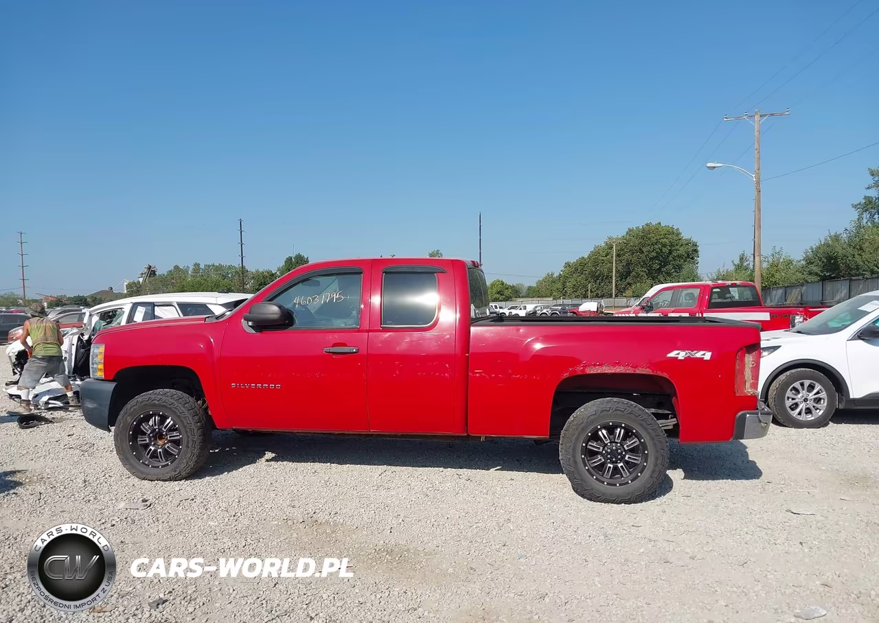 2010 Chevrolet Silverado 1500 Work Truck VIN:1GCSKPE36AZ103368 - 14
