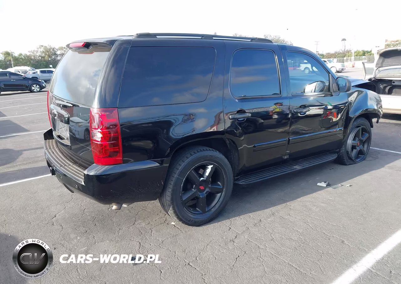 2007 Chevrolet Tahoe Ltz VIN:1GNFC13047R291621 - 4