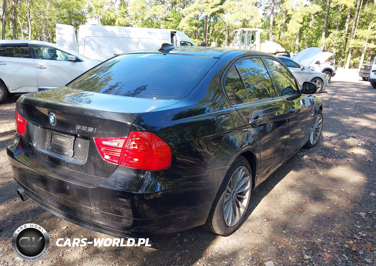 2011 BMW 328I xDrive VIN:WBAPK7C57BA973797 - 4