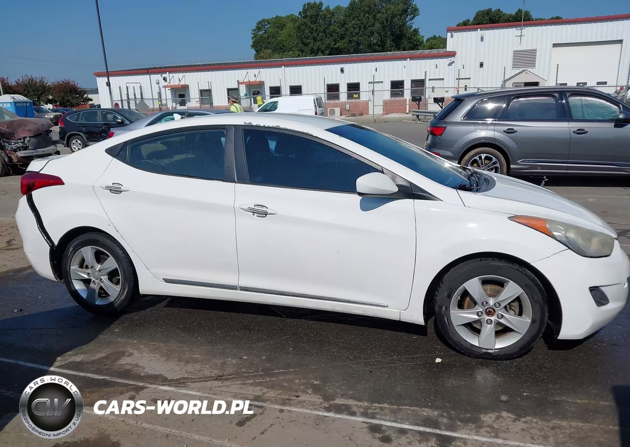 2013 Hyundai Elantra Gls VIN:5NPDH4AE2DH346135 - 13