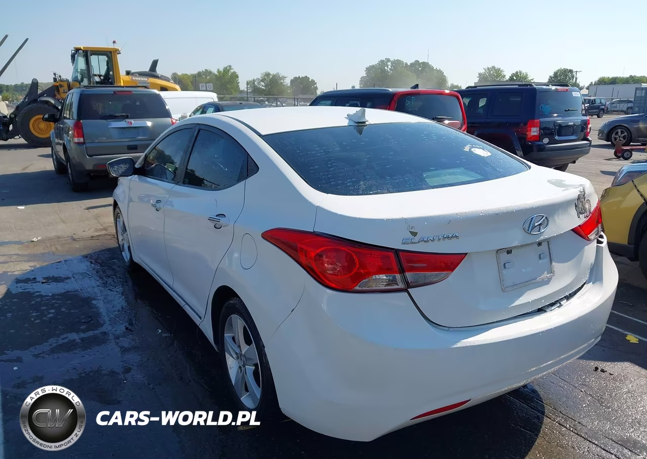 2013 Hyundai Elantra Gls VIN:5NPDH4AE2DH346135 - 3