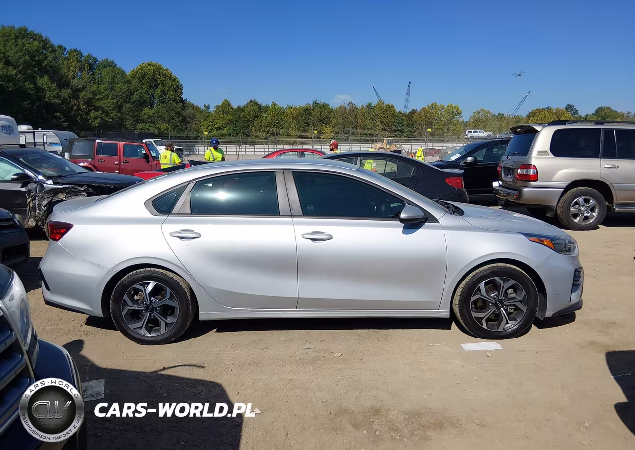 2020 Kia Forte Lxs VIN:3KPF24AD2LE184687 - 13