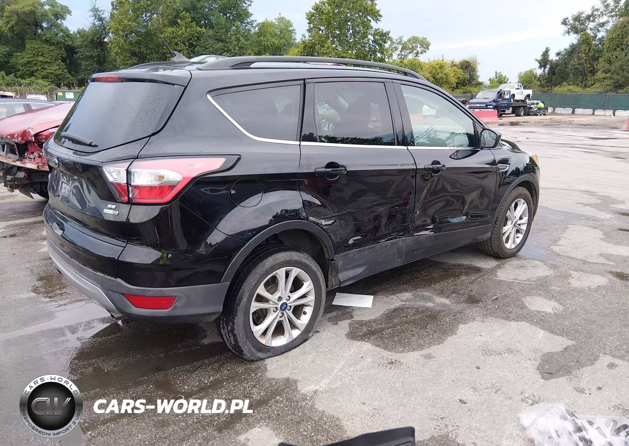2018 Ford Escape Se VIN:1FMCU9GD2JUD41548 - 4