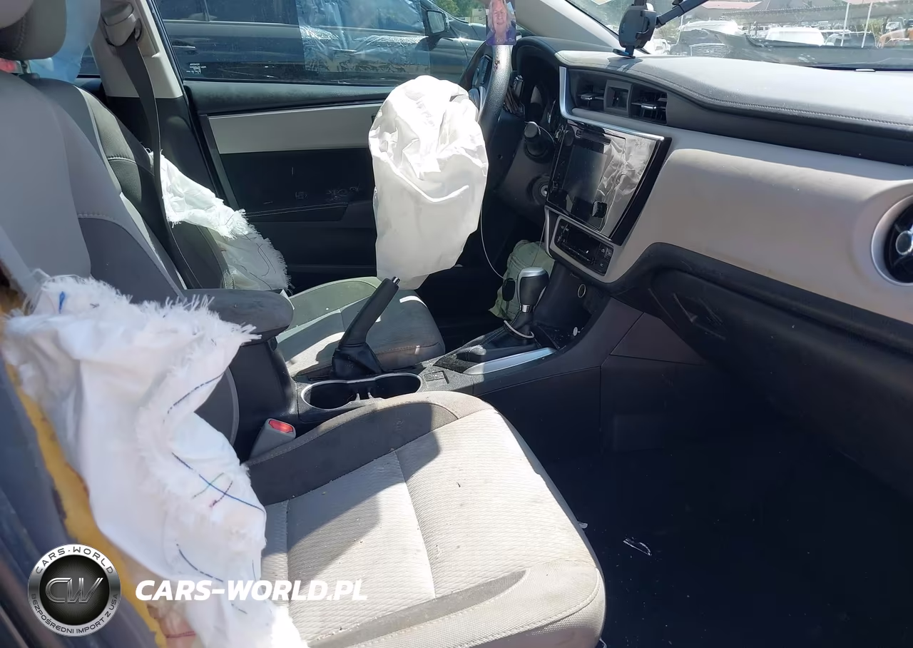 2019 Toyota Corolla Le VIN:2T1BURHE1KC206230 - 5