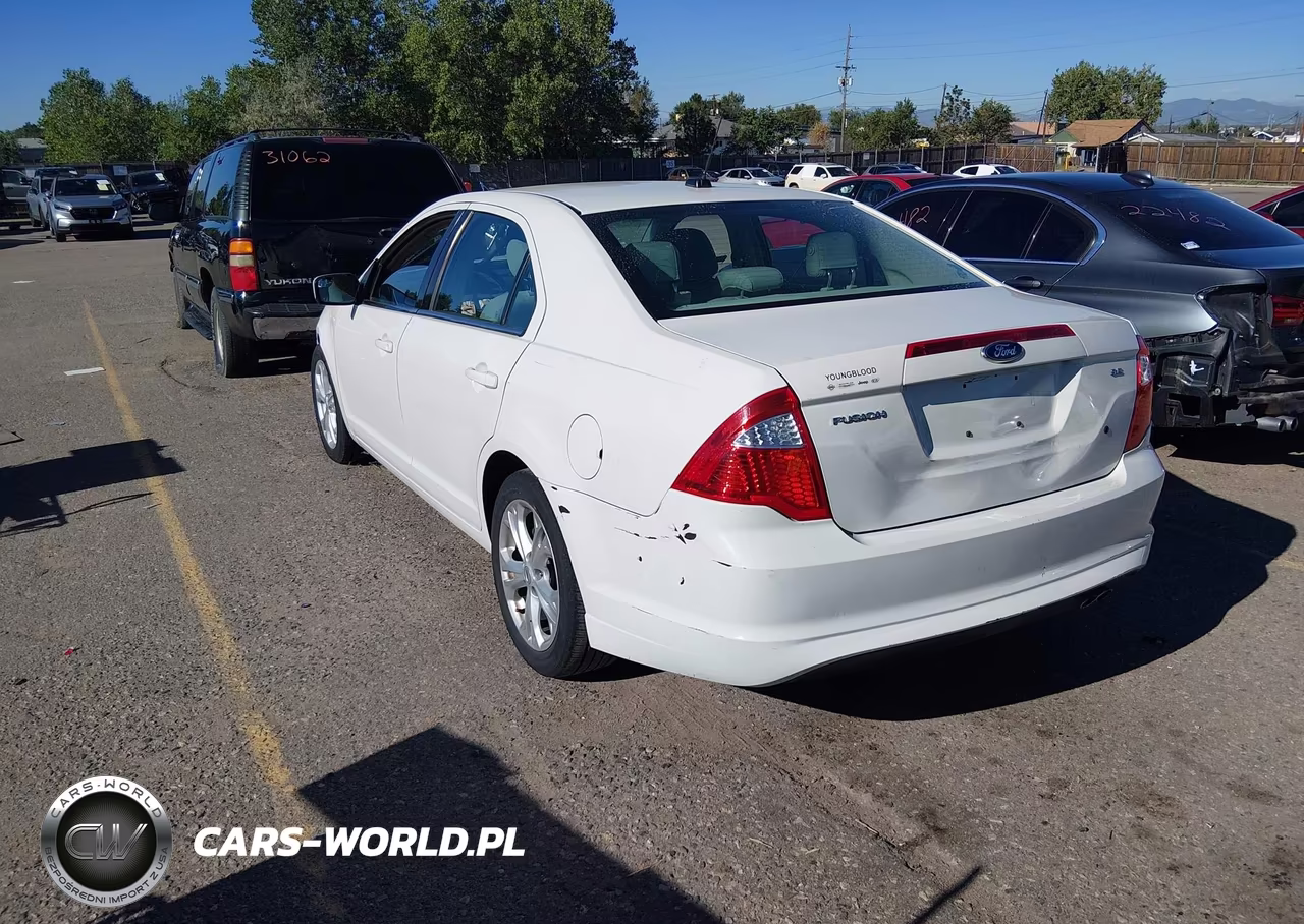 2012 Ford Fusion Se VIN:3FAHP0HA8CR356895 - 3