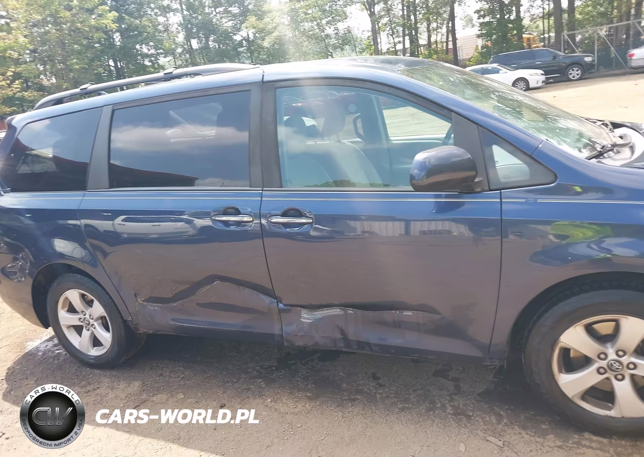 2020 Toyota Sienna Le VIN:5TDKZ3DC7LS040792 - 13