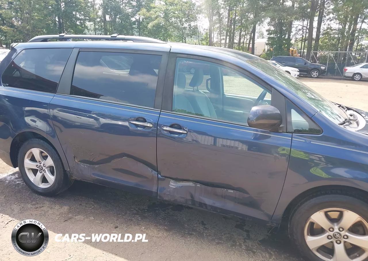 2020 Toyota Sienna Le VIN:5TDKZ3DC7LS040792 - 6
