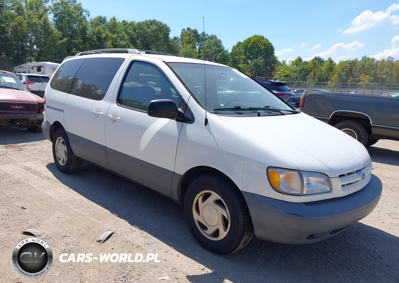 2000 Toyota Sienna Le