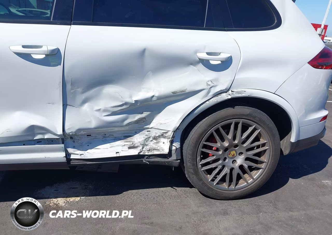 2018 Porsche Cayenne Platinum Edition VIN:WP1AA2A25JKA02912 - 6