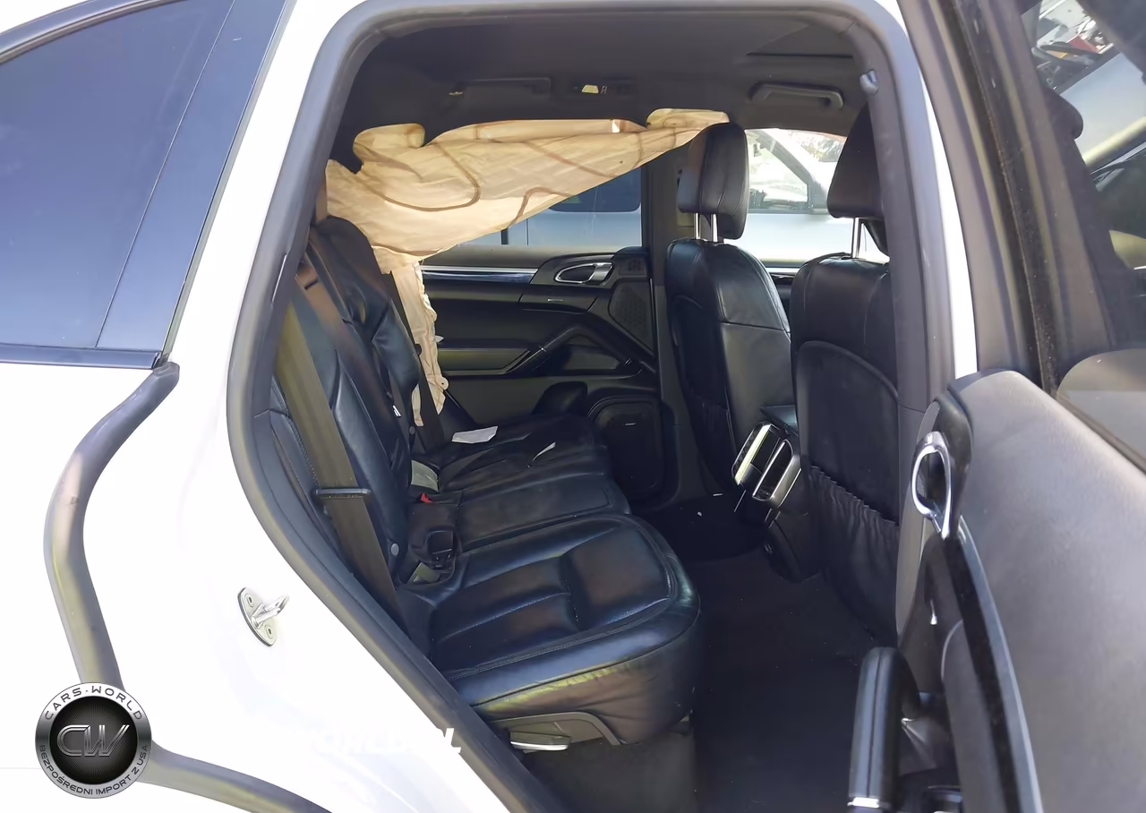 2018 Porsche Cayenne Platinum Edition VIN:WP1AA2A25JKA02912 - 8