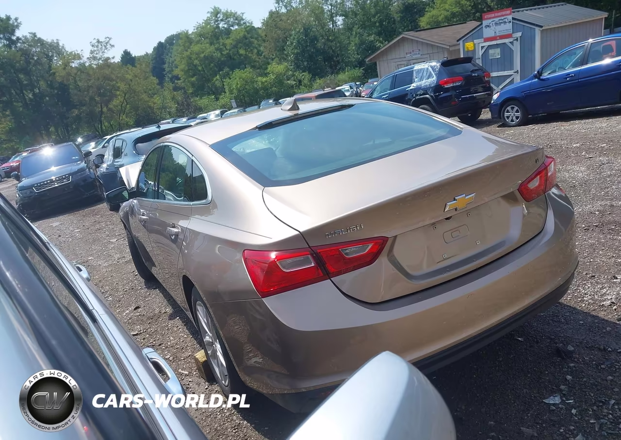 2018 Chevrolet Malibu Lt VIN:1G1ZD5ST4JF158901 - 3