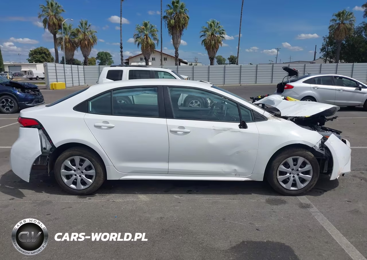 2020 Toyota Corolla Le VIN:5YFEPRAE1LP113773 - 16
