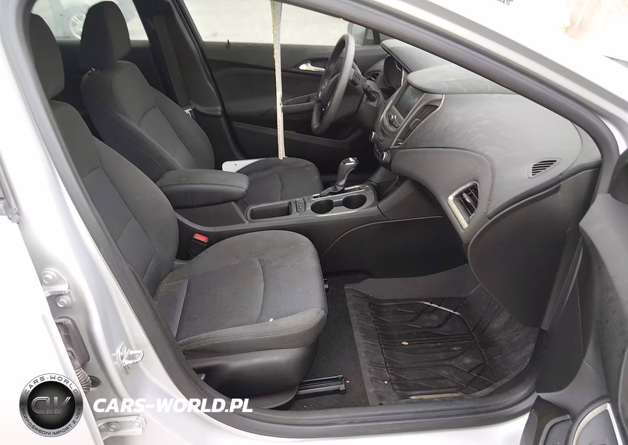 2019 Chevrolet Cruze Lt VIN:1G1BE5SM5K7141639 - 5