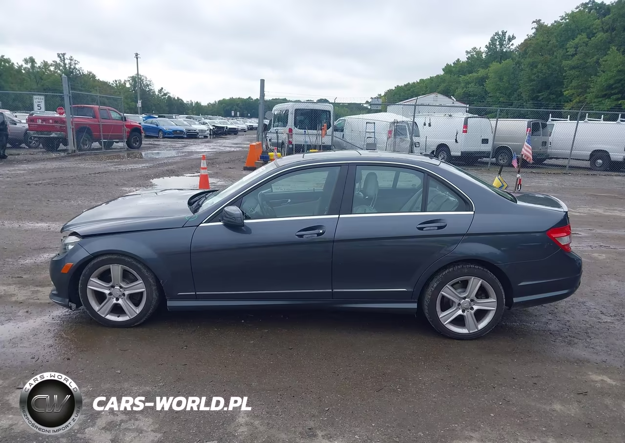 2011 Mercedes-Benz C 300 Luxury 4Matic-Sport 4Matic VIN:WDDGF8BB4BR166620 - 14