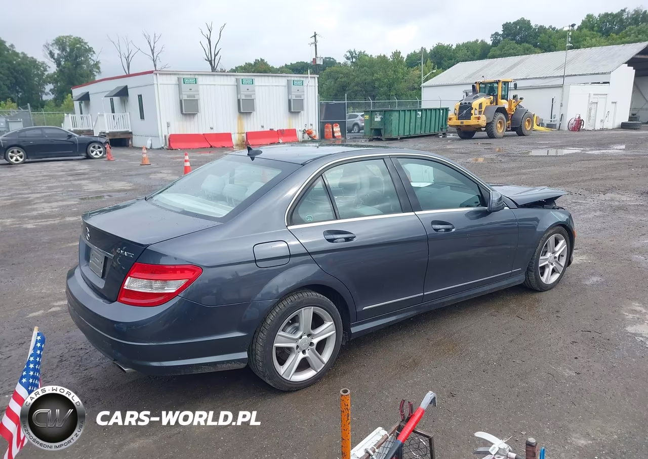 2011 Mercedes-Benz C 300 Luxury 4Matic-Sport 4Matic VIN:WDDGF8BB4BR166620 - 4