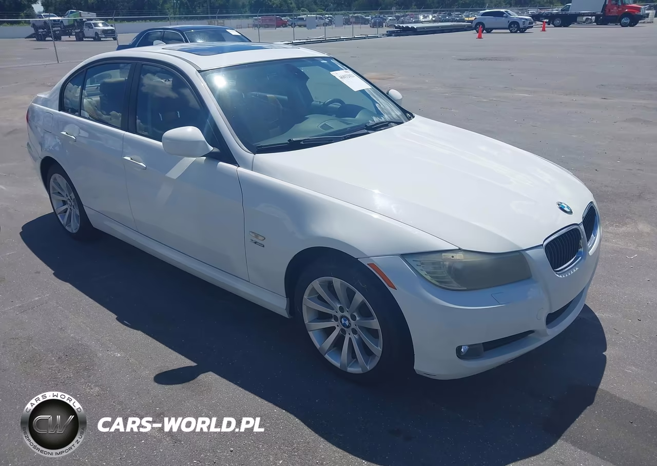 2011 BMW 328I xDrive – zdjęcie 1 z 11