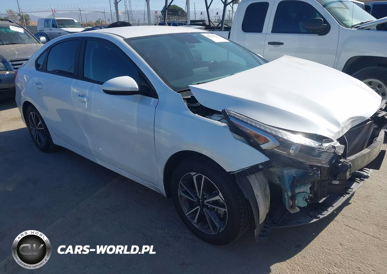 2023 Kia Forte Lxs